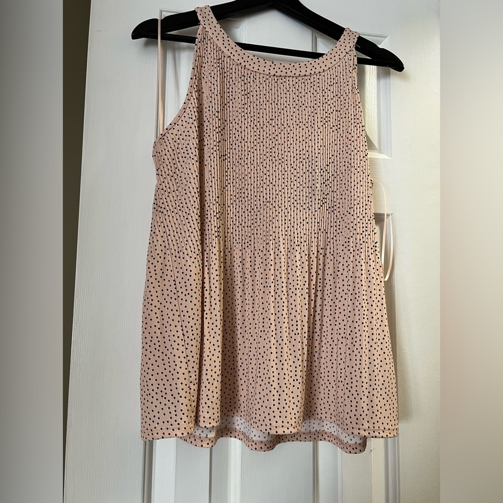 NWT Adrianna Papell printed pleated Top in Champagne/Blush Small blk polka dots.